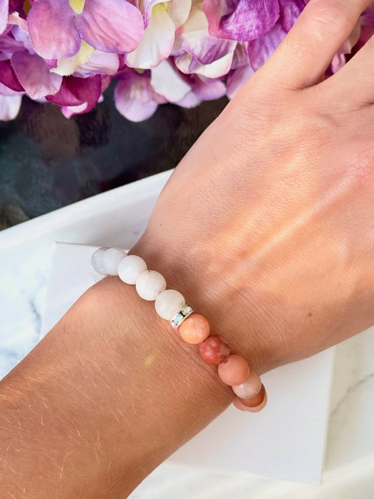 Balts ahāts un Avanturīns